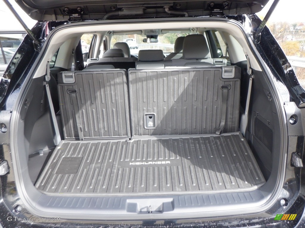 2023 Toyota Highlander L Trunk Photos