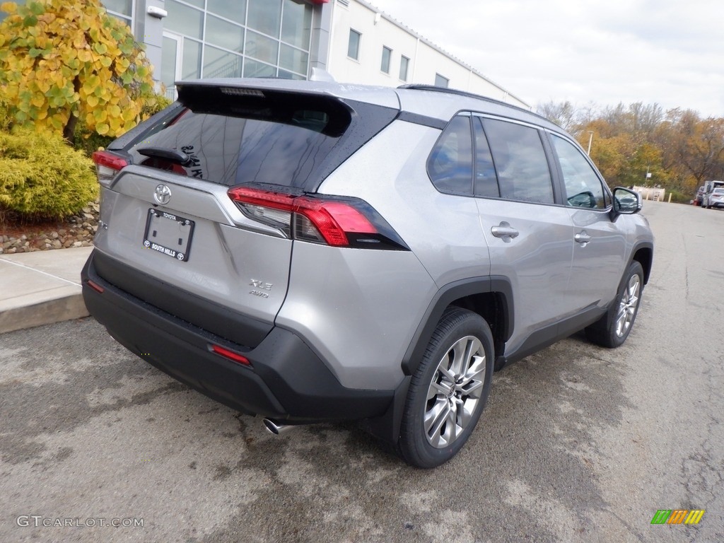 2024 RAV4 XLE Premium AWD - Silver Sky Metallic / Black photo #9