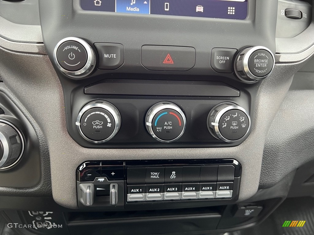 2024 Ram 2500 Tradesman Crew Cab 4x4 Controls Photo #146737372