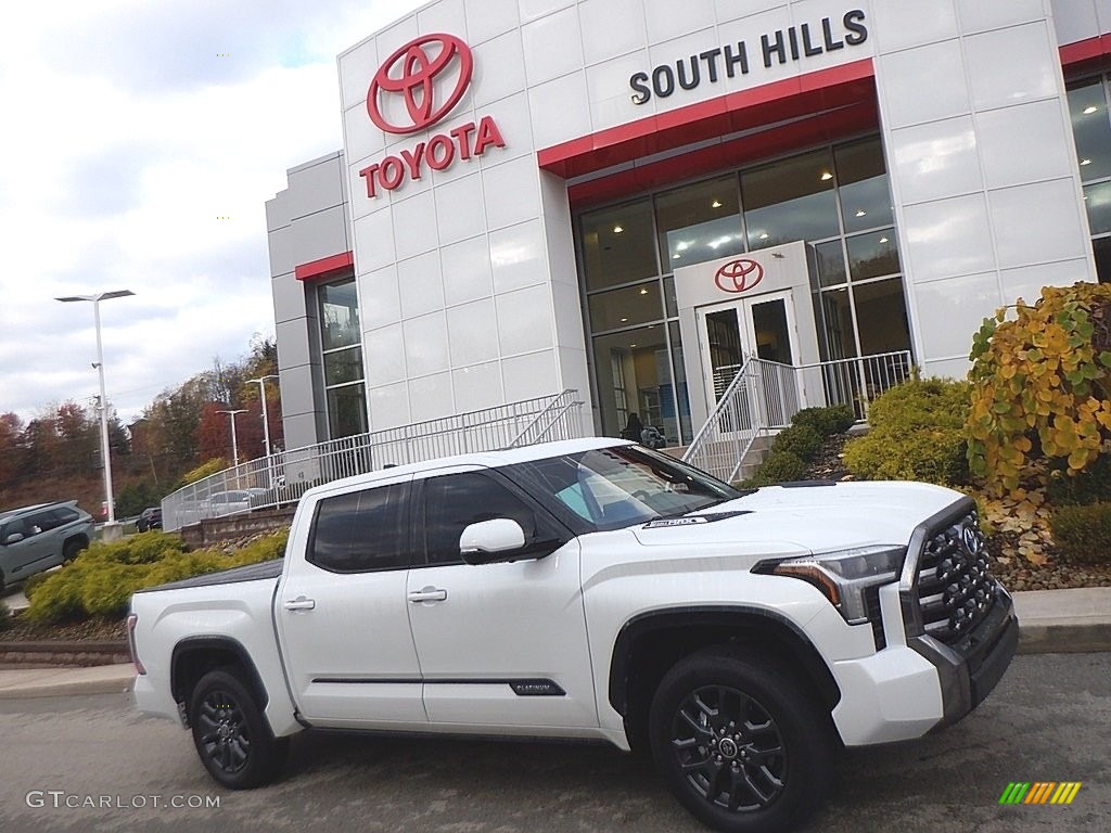 2022 Tundra Platinum Crew Cab 4x4 - Wind Chill Pearl / Black photo #2