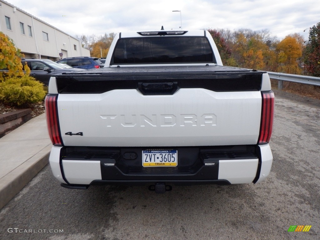 2022 Tundra Platinum Crew Cab 4x4 - Wind Chill Pearl / Black photo #11