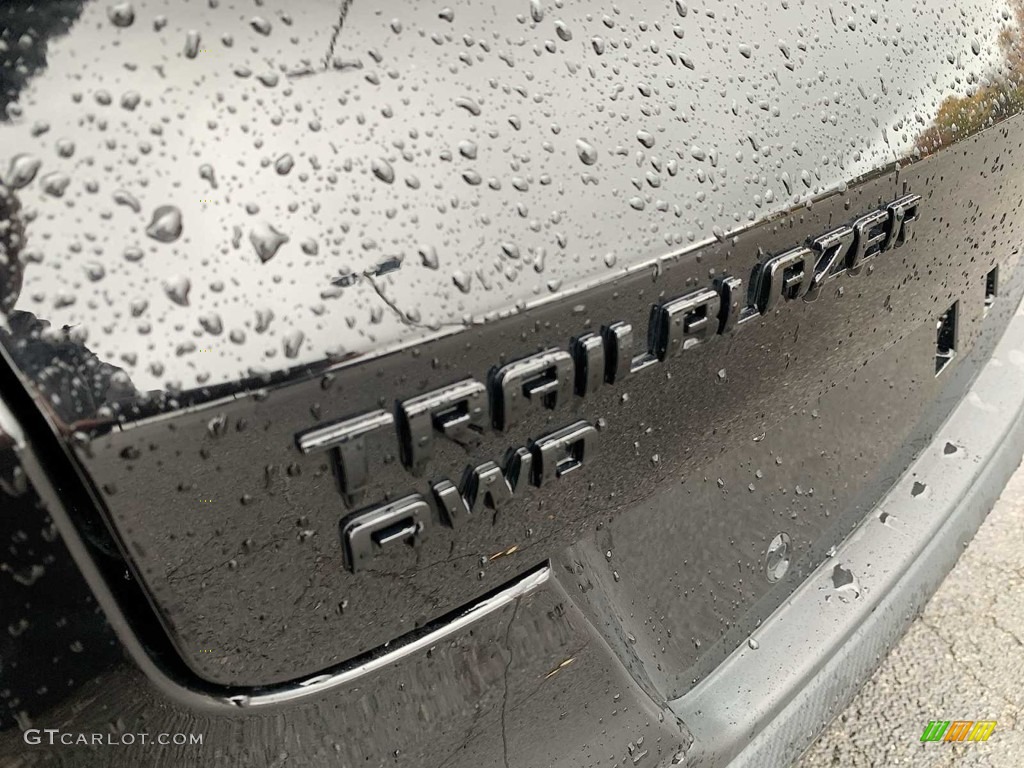 2021 Chevrolet TrailBlazer RS AWD Marks and Logos Photos
