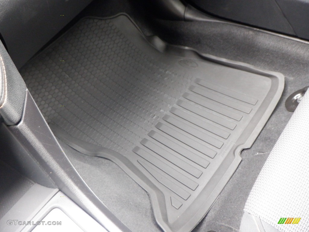 2021 Crosstrek Premium - Ice Silver Metallic / Black photo #25
