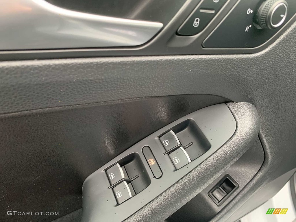 2017 Volkswagen Jetta GLI 2.0T Door Panel Photos