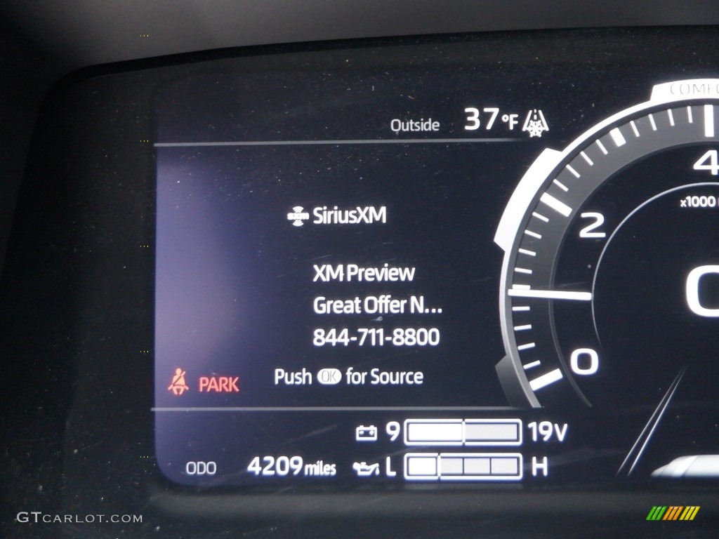2022 Tundra Platinum Crew Cab 4x4 - Wind Chill Pearl / Black photo #43