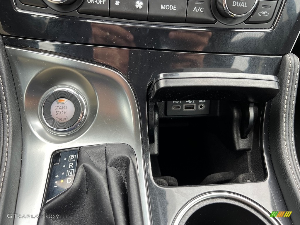 2022 Nissan Maxima SV Controls Photos
