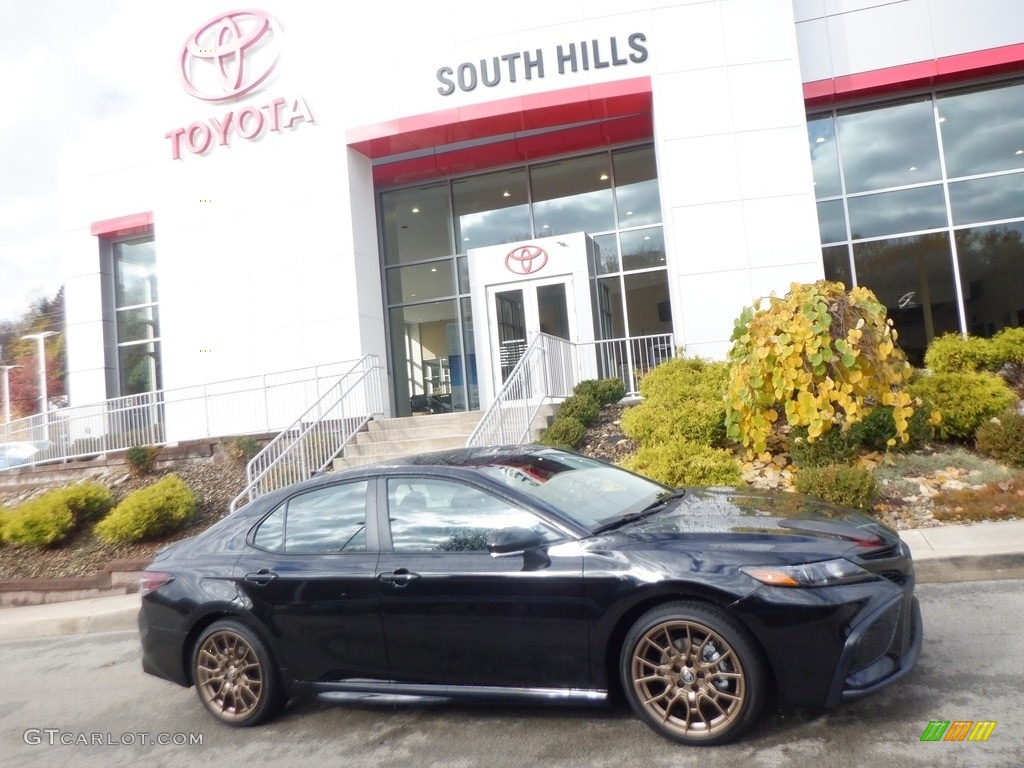 2024 Midnight Black Metallic Toyota Camry SE Nightshade Hybrid