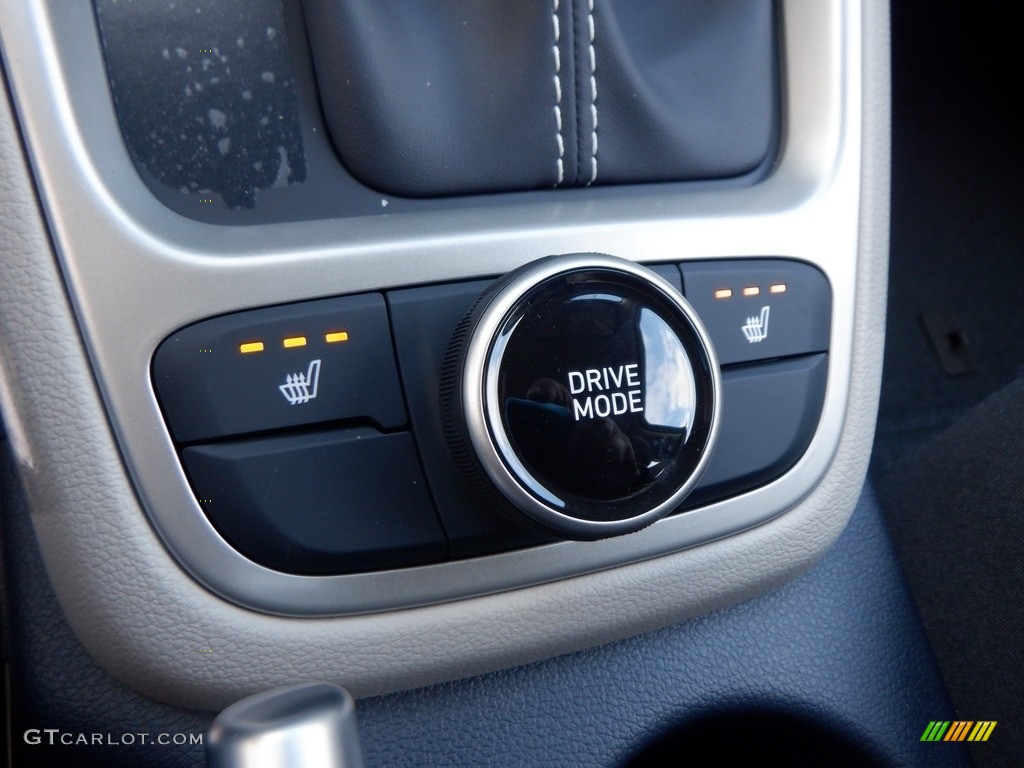 2024 Hyundai Venue Limited Controls Photo #146739538