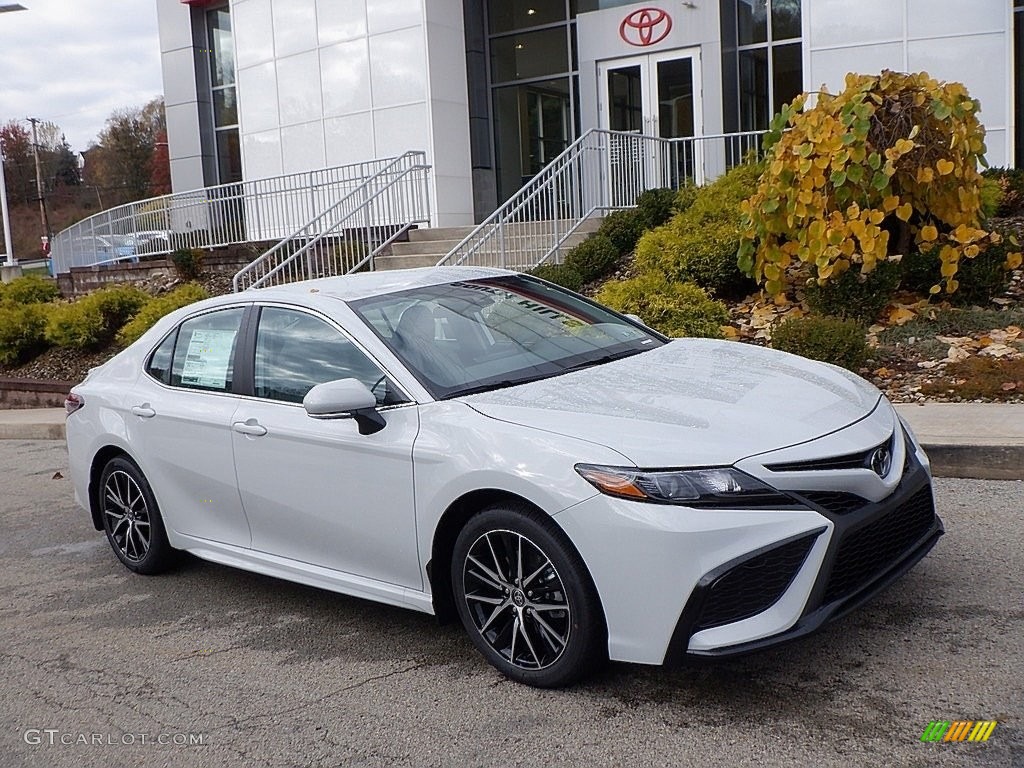 2024 Ice Edge Toyota Camry SE 146735120 Car Color