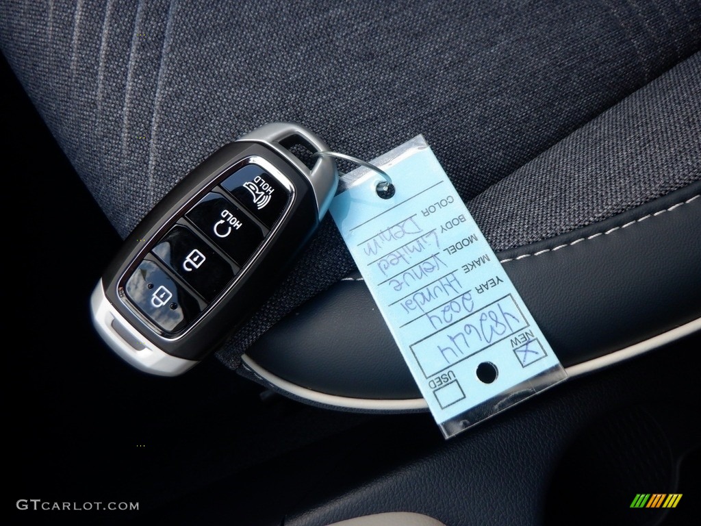 2024 Hyundai Venue Limited Keys Photo #146739874