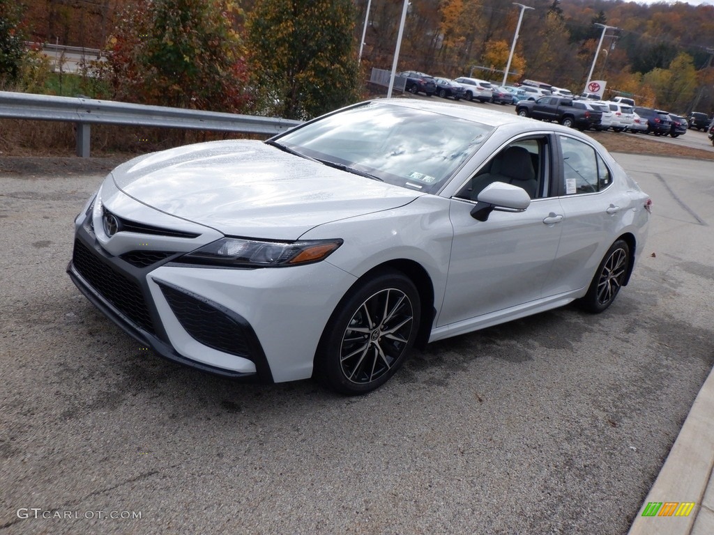 2024 Camry SE - Ice Edge / Black photo #5