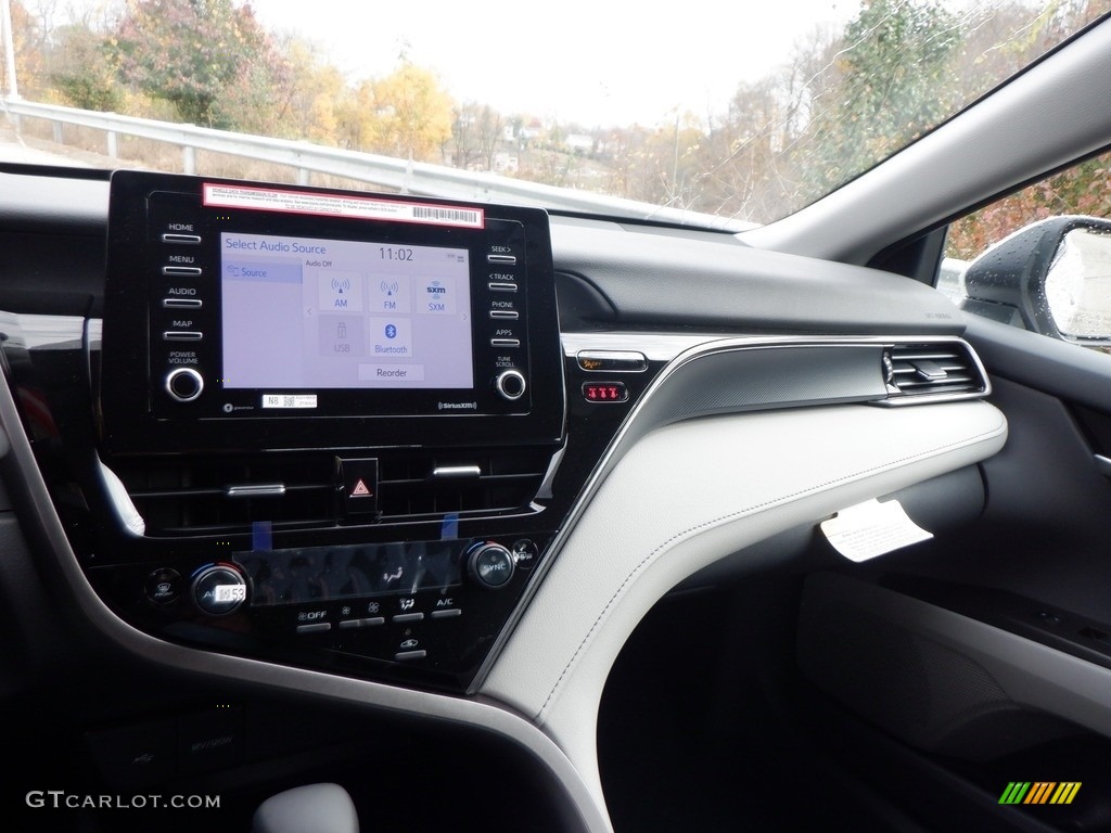 2024 Camry SE - Ice Edge / Black photo #15