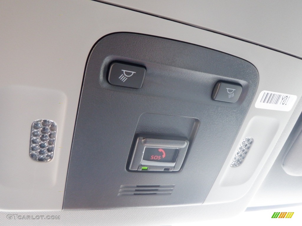 2024 Camry SE - Ice Edge / Black photo #19
