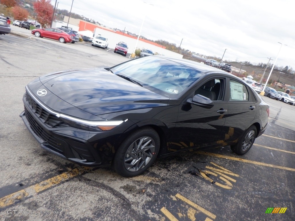 2024 Elantra SEL - Abyss Black / Gray photo #4