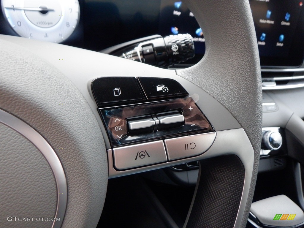 2024 Hyundai Elantra SEL Steering Wheel Photos