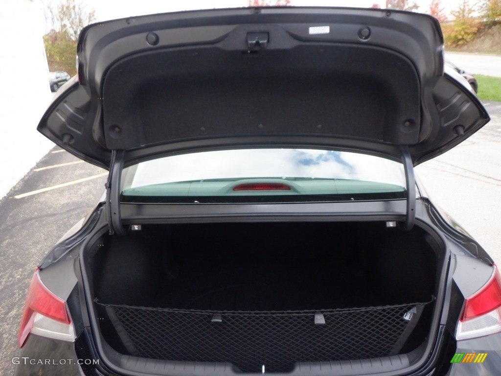 2024 Hyundai Elantra SEL Trunk Photos