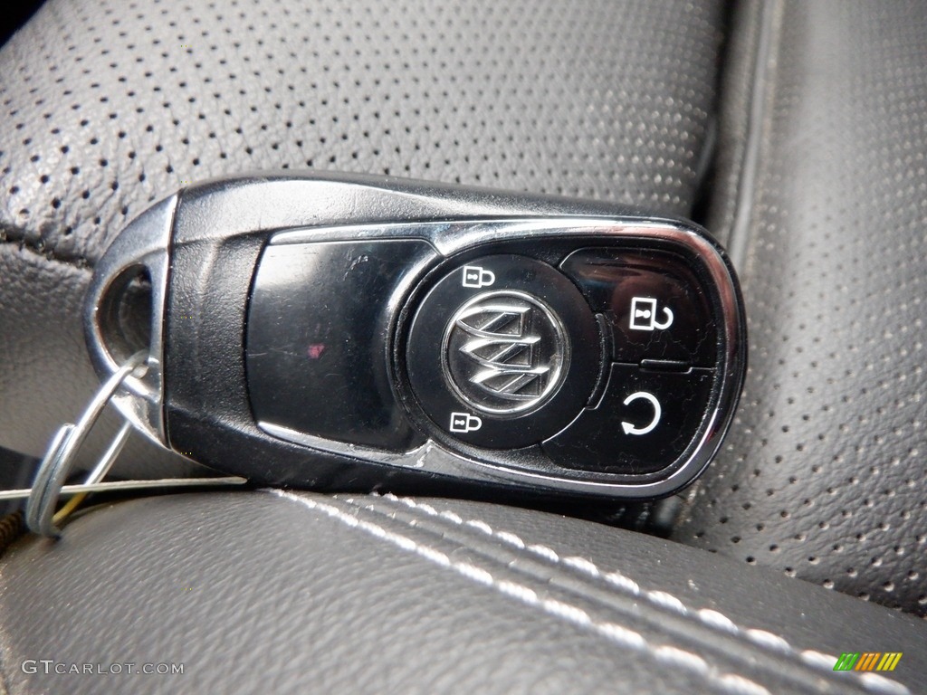2018 Buick Regal Sportback GS AWD Keys Photo #146740918