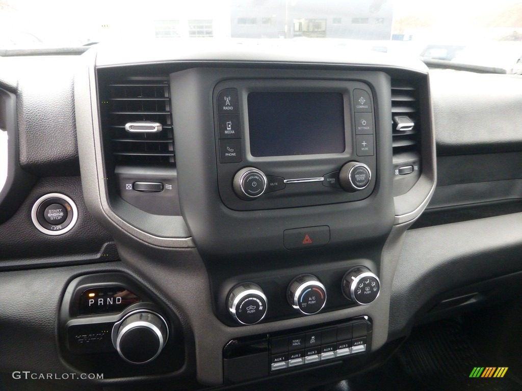 2024 3500 Tradesman Crew Cab 4x4 - Bright White / Diesel Gray/Black photo #18