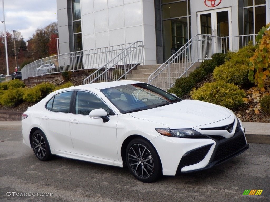 Ice Cap 2023 Toyota Camry SE Exterior Photo #146741200