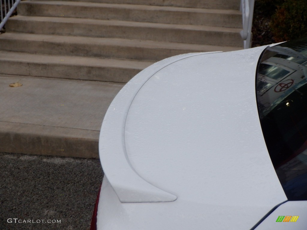 2023 Camry SE - Ice Cap / Black photo #4
