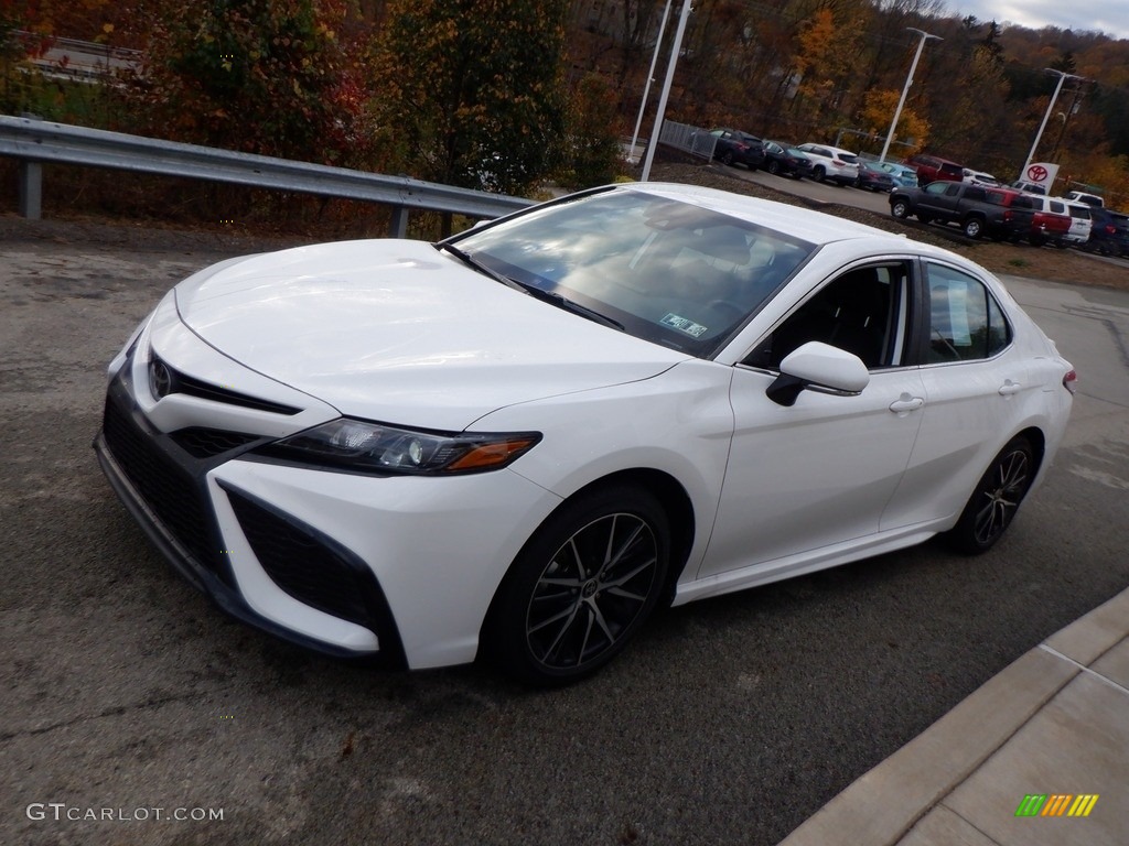 Ice Cap 2023 Toyota Camry SE Exterior Photo #146741239