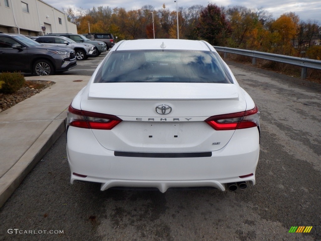 2023 Camry SE - Ice Cap / Black photo #9
