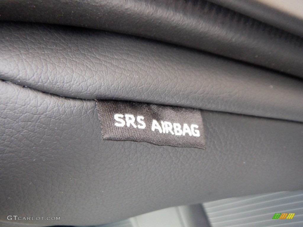 2023 Camry SE - Ice Cap / Black photo #11