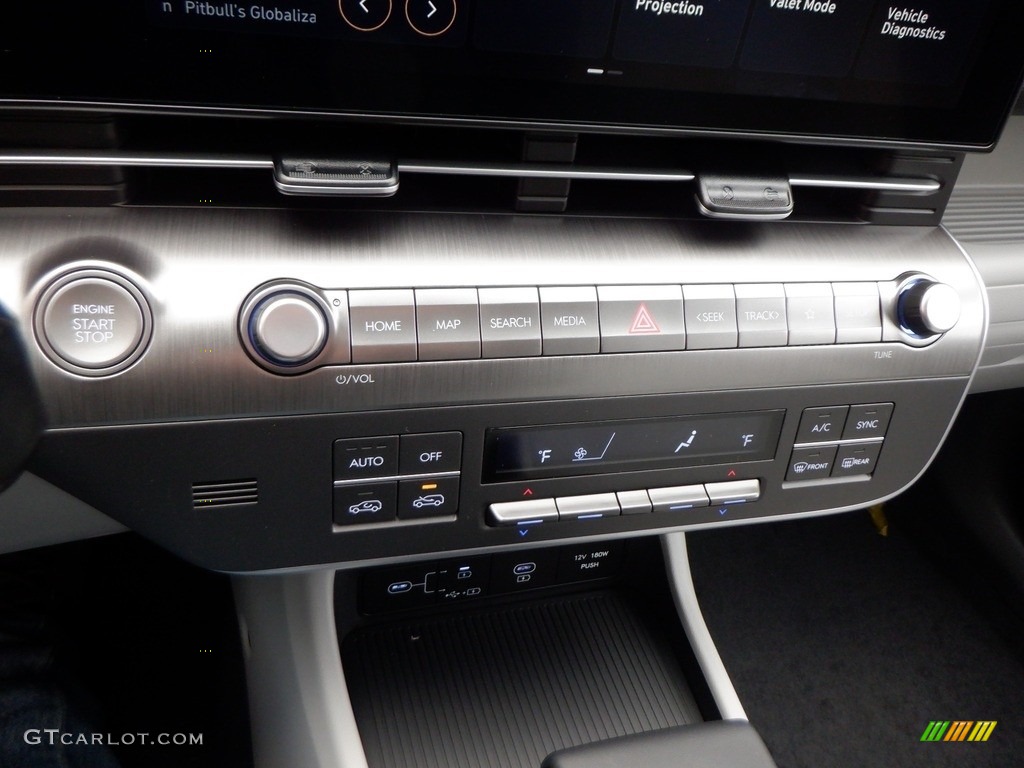 2024 Hyundai Kona SEL AWD Controls Photo #146741380