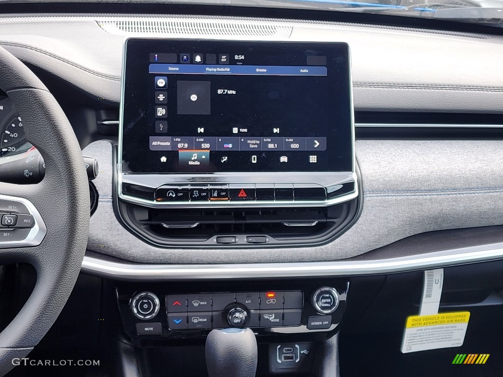 2023 Jeep Compass Sport 4x4 Controls Photos
