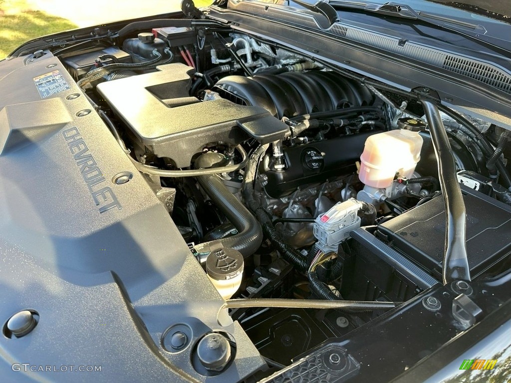 2018 Chevrolet Tahoe LT Engine Photos