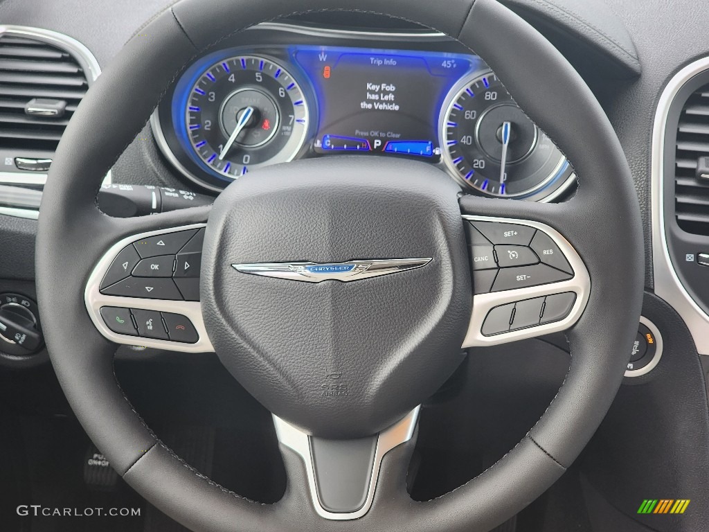 2023 Chrysler 300 Touring L Linen/Black Steering Wheel Photo #146744032