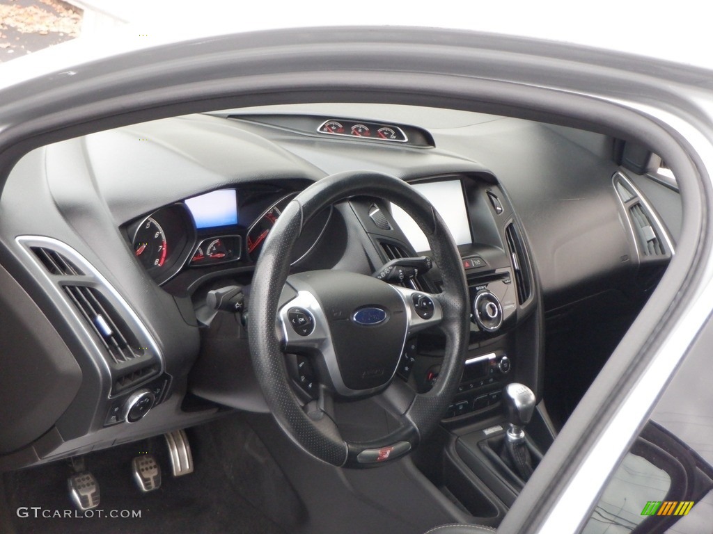 2013 Focus ST Hatchback - Ingot Silver / ST Smoke Storm Recaro Seats photo #12