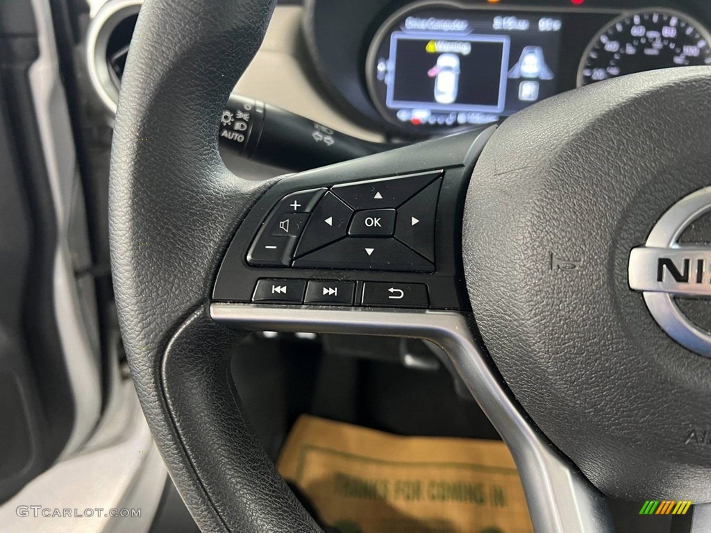 2021 Versa SV - Brilliant Silver Metallic / Graphite photo #18