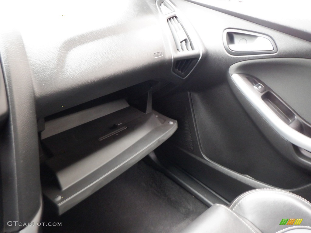 2013 Focus ST Hatchback - Ingot Silver / ST Smoke Storm Recaro Seats photo #25
