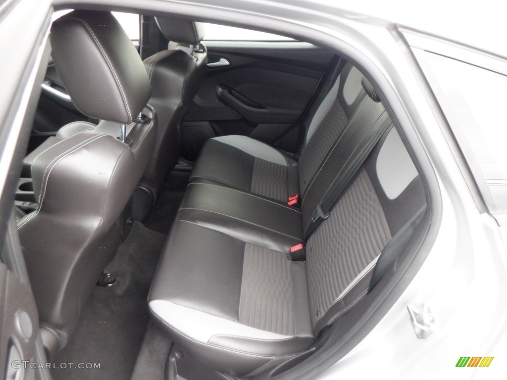 2013 Focus ST Hatchback - Ingot Silver / ST Smoke Storm Recaro Seats photo #27