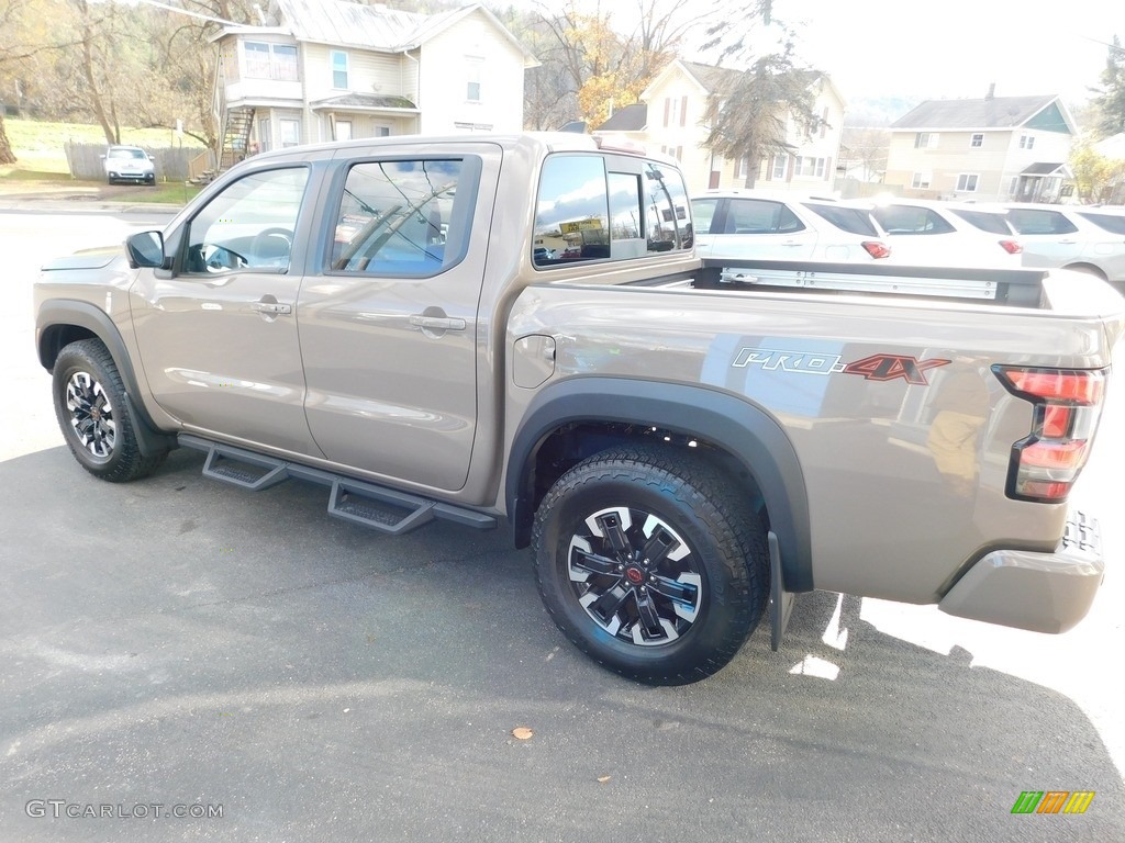 2022 Frontier Pro-4X Crew Cab 4x4 - Baja Storm / Sandstone photo #8