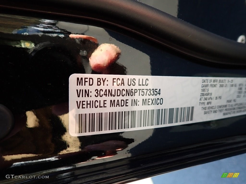 2023 Compass Limited 4x4 - Diamond Black Crystal Pearl / Black photo #15