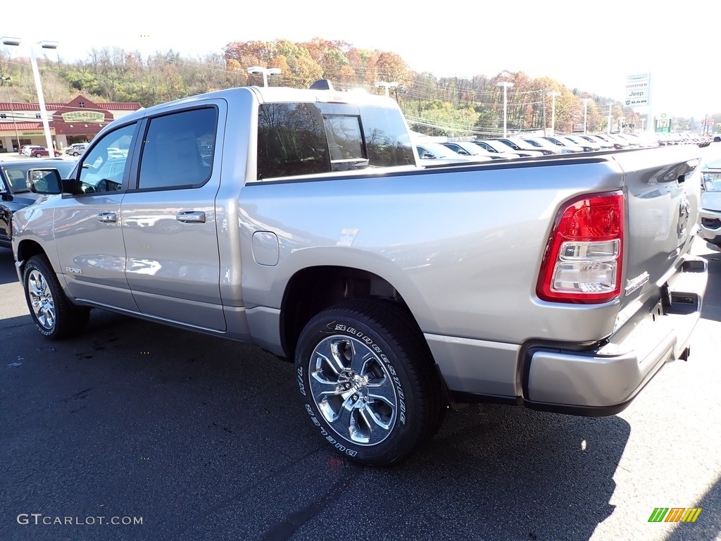 2024 1500 Big Horn Crew Cab 4x4 - Billet Silver Metallic / Black photo #3