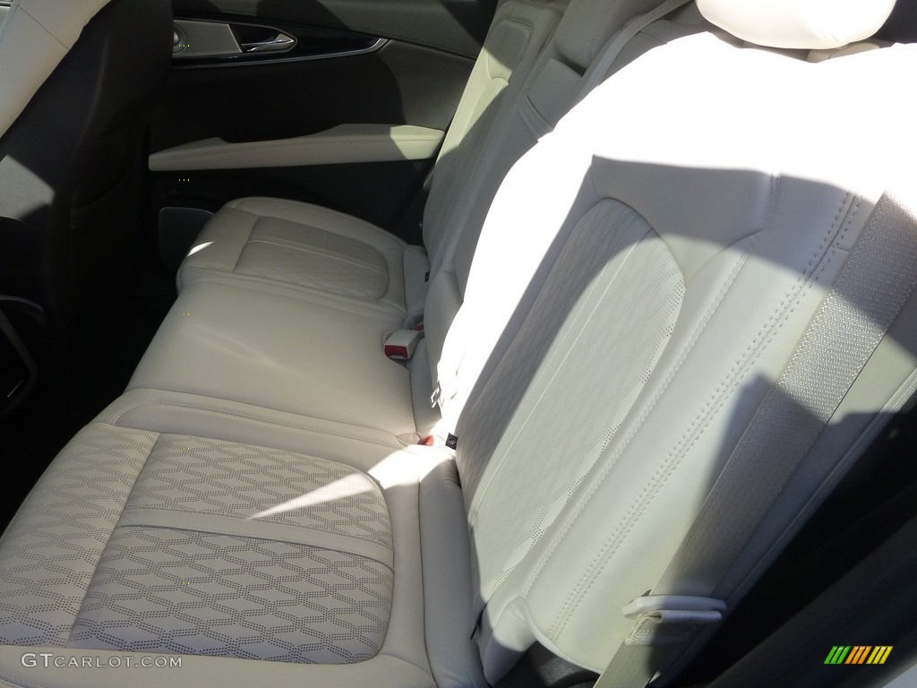 2021 Lincoln Nautilus Black Label AWD Rear Seat Photos