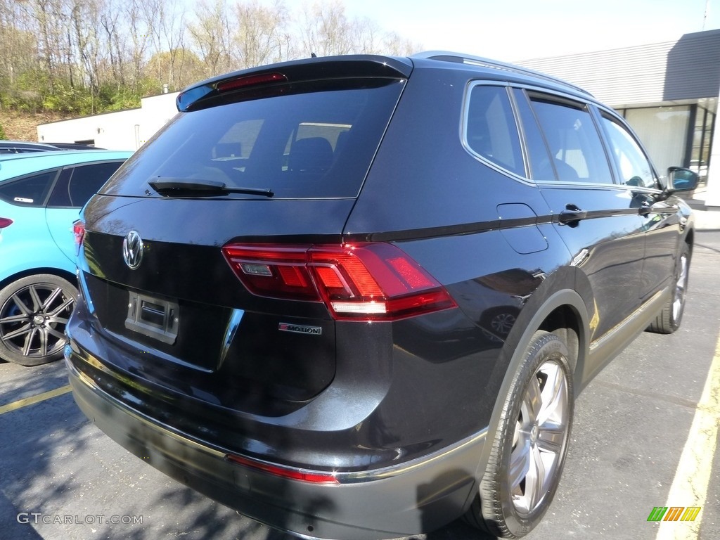2020 Tiguan SEL 4MOTION - Deep Black Pearl / Titan Black photo #4
