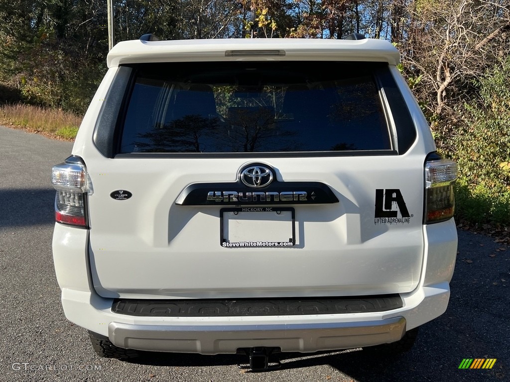 2022 4Runner TRD Off Road 4x4 - White / Black/Graphite photo #7