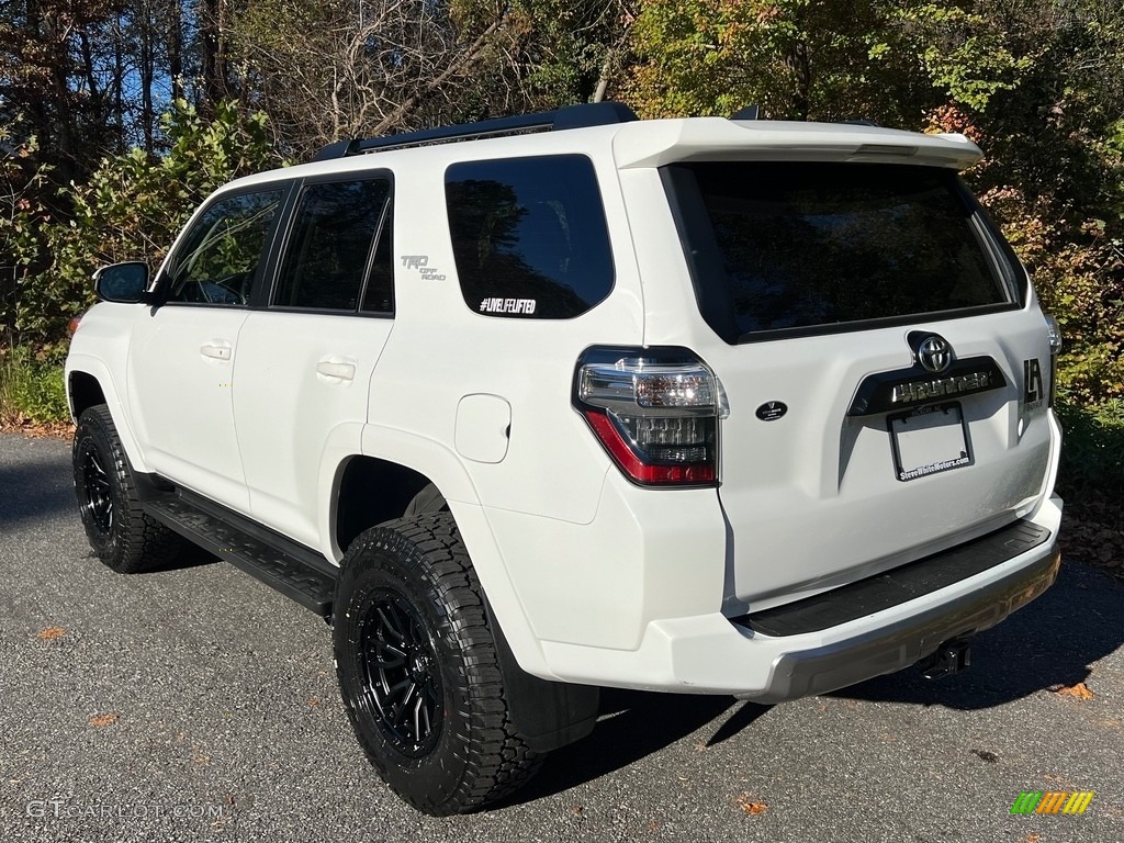 2022 4Runner TRD Off Road 4x4 - White / Black/Graphite photo #8