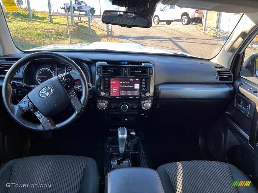 2022 Toyota 4Runner TRD Off Road 4x4 Dashboard Photos