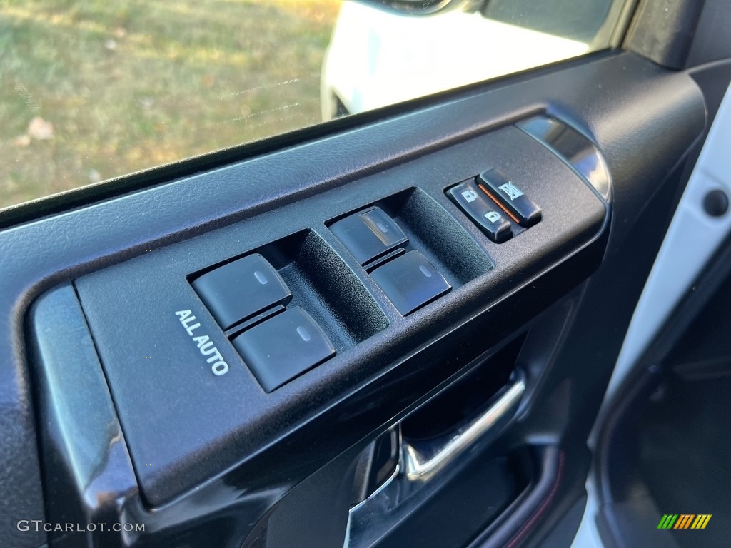 2022 4Runner TRD Off Road 4x4 - White / Black/Graphite photo #14