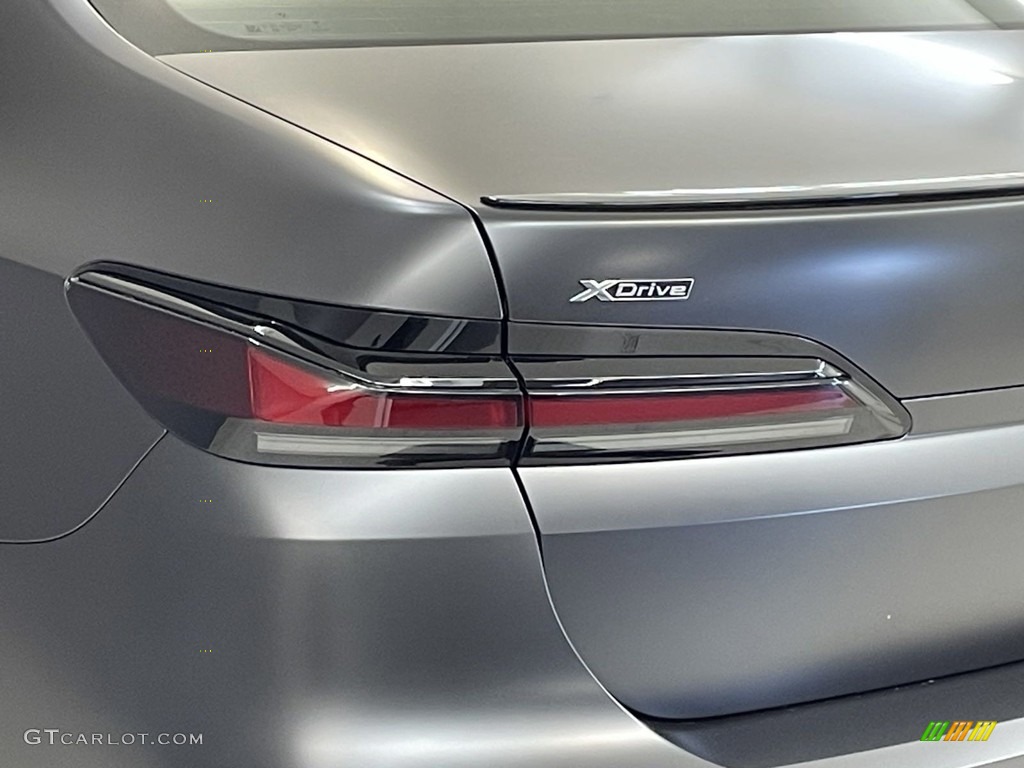 2024 BMW 7 Series 750e xDrive Sedan Marks and Logos Photo #146753109