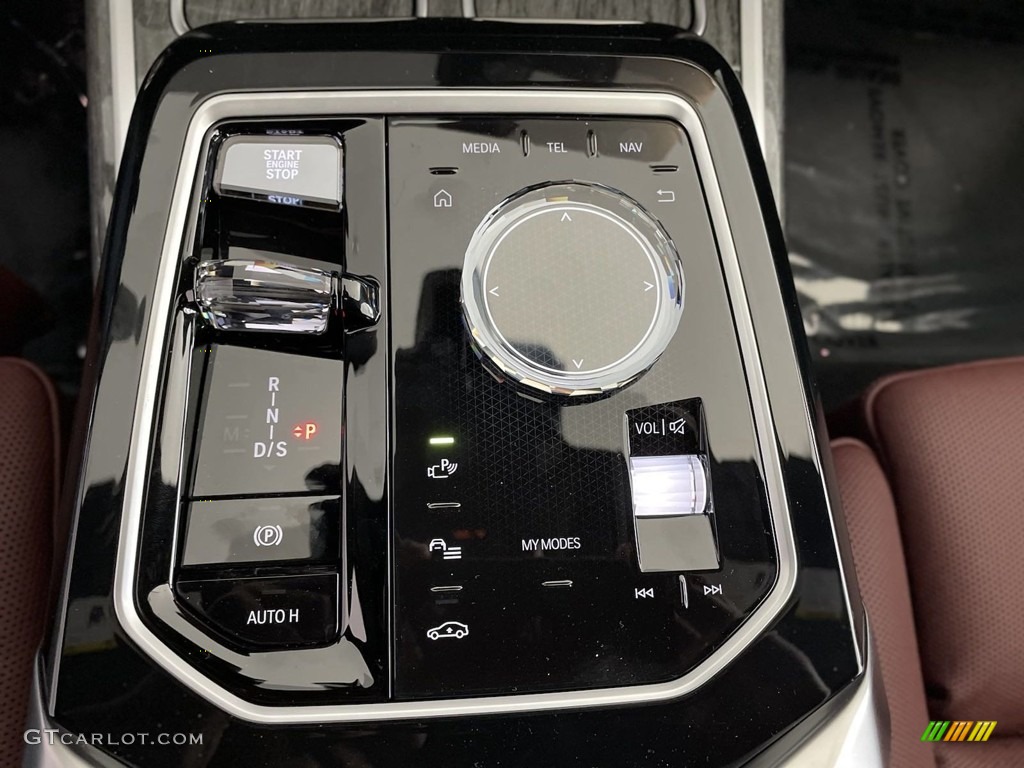 2024 BMW 7 Series 750e xDrive Sedan 8 Speed Automatic Transmission Photo #146753412