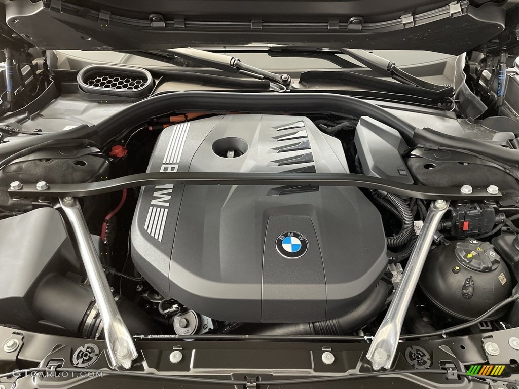 2024 BMW 7 Series 750e xDrive Sedan Engine Photos