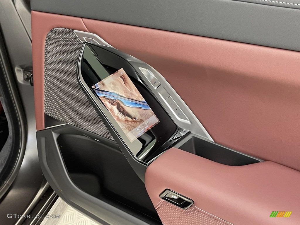 2024 BMW 7 Series 750e xDrive Sedan Amarone Door Panel Photo #146753442