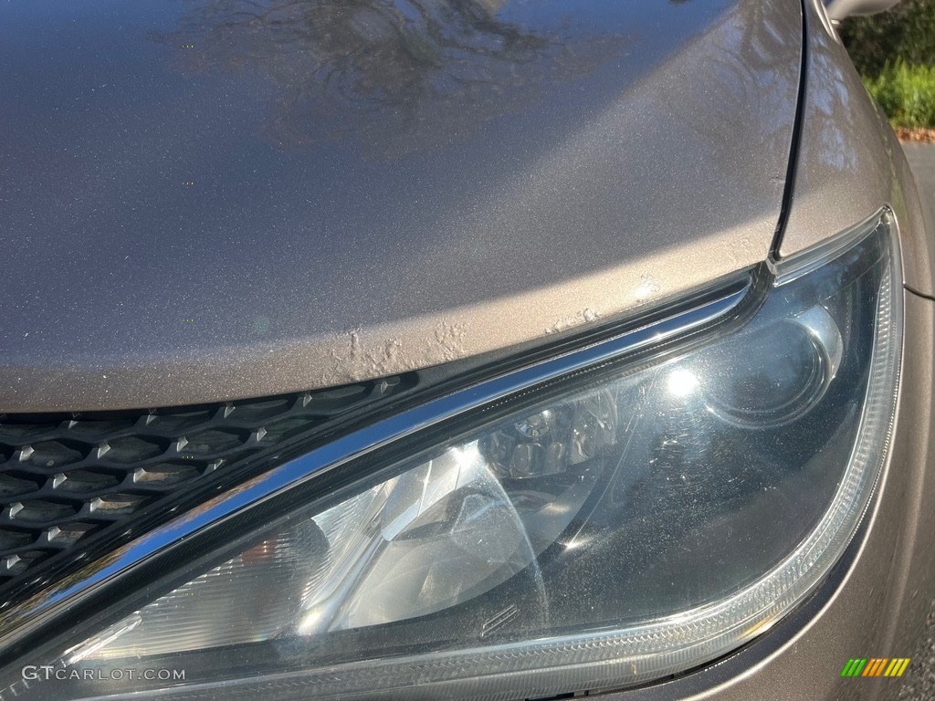 2017 Pacifica Touring L - Molten Silver / Black/Alloy photo #6