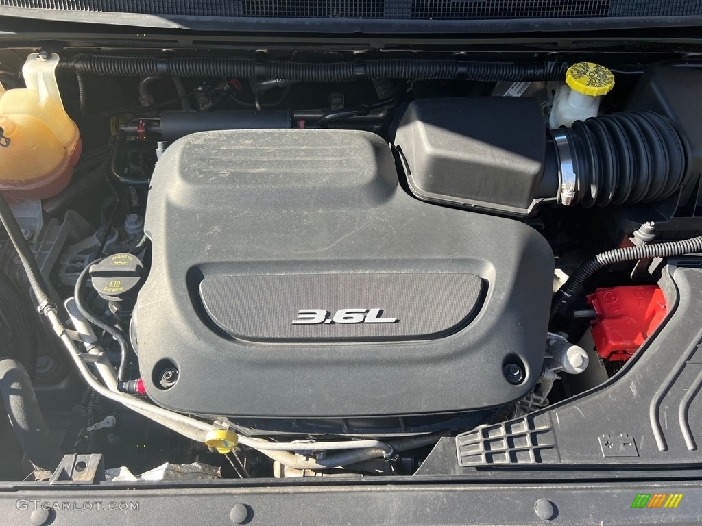 2017 Pacifica Touring L - Molten Silver / Black/Alloy photo #12